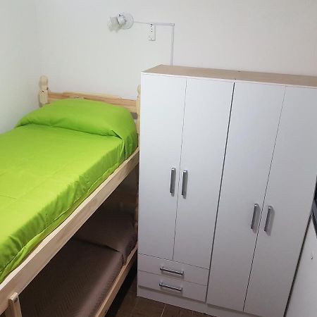 בואנוס איירס Habitacion Con Bano Privado Un Piso Por Escalera מראה חיצוני תמונה