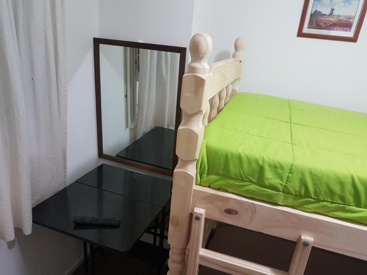 בואנוס איירס Habitacion Con Bano Privado Un Piso Por Escalera מראה חיצוני תמונה