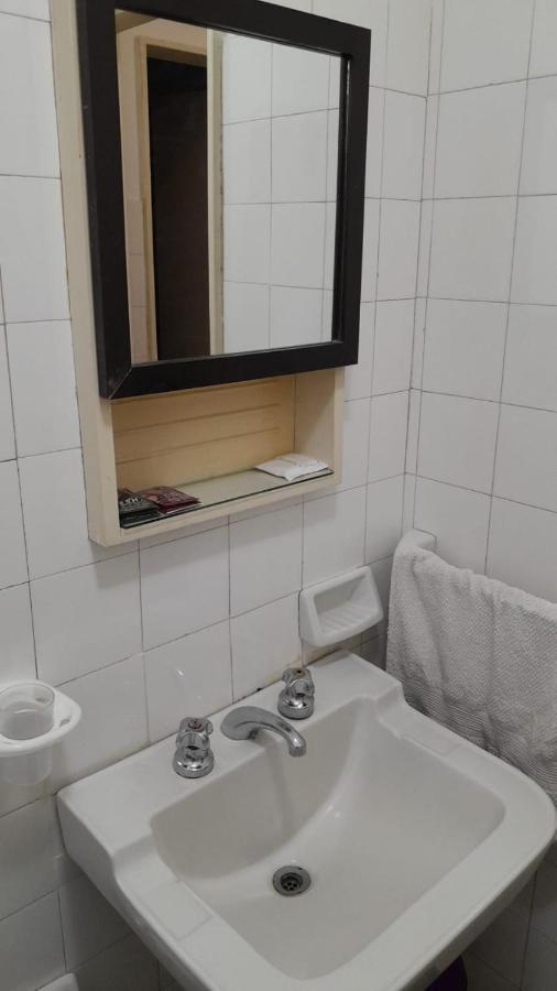 בואנוס איירס Habitacion Con Bano Privado Un Piso Por Escalera מראה חיצוני תמונה